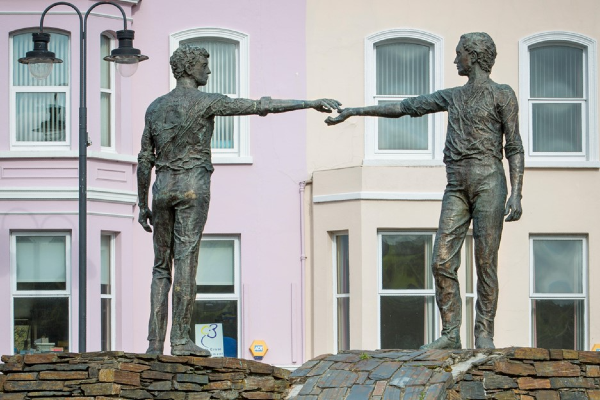 Hands across the divide statue by Maurice Harron, unveiled 1992 to mark the 20th anniversary of Bloody Sunday in Derry