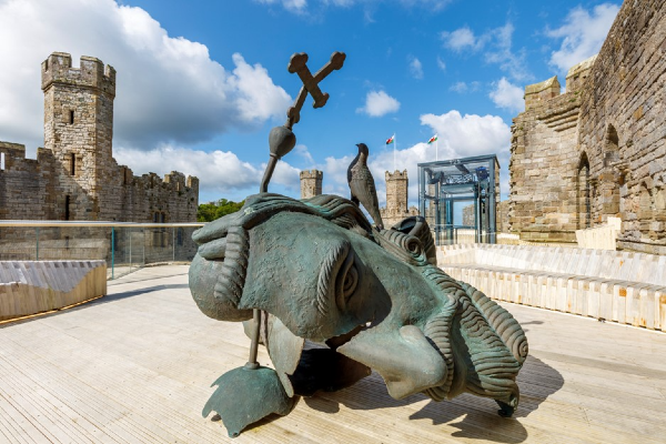 “Legacy” sculpture by Rubin Eynon at Caernarfon Castle.