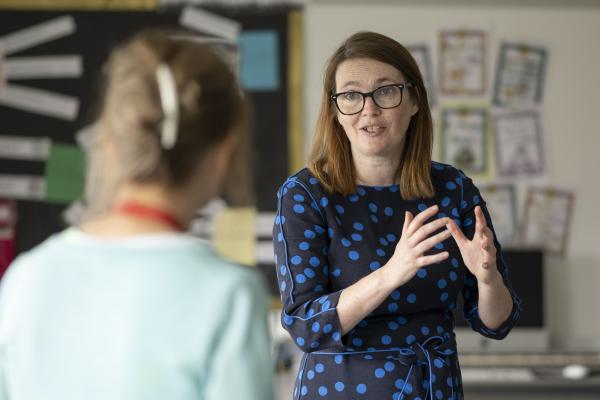 Education Minister proposes 3.1% overall pay award for teachers