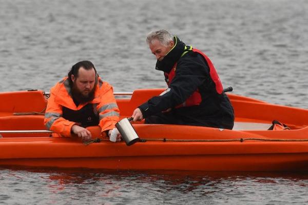 Deputy First Minister testing water at Lisvane and Llanishen reservoirs 