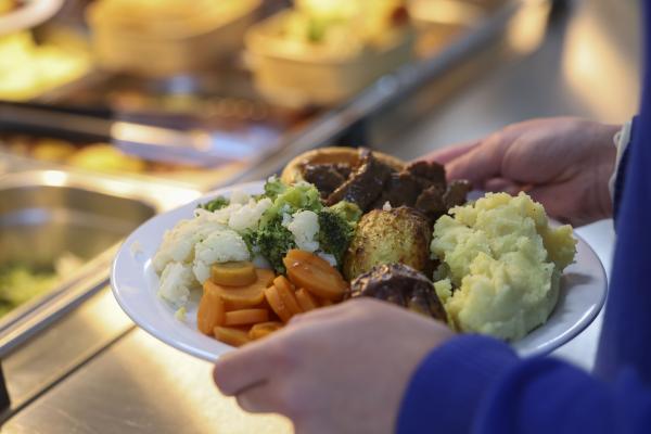 Welsh Government confirms additional £15m investment in free school meals for eligible secondary pupils