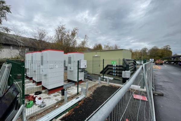 Llangefni offices heat pumps